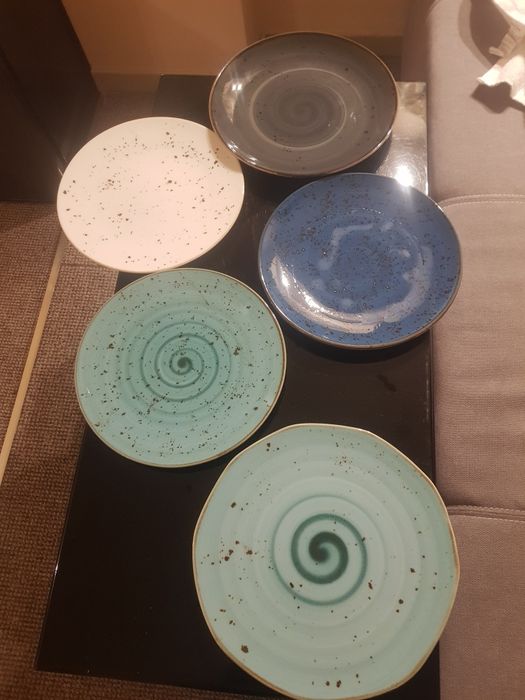 Порцеланови чинии нови за заведения