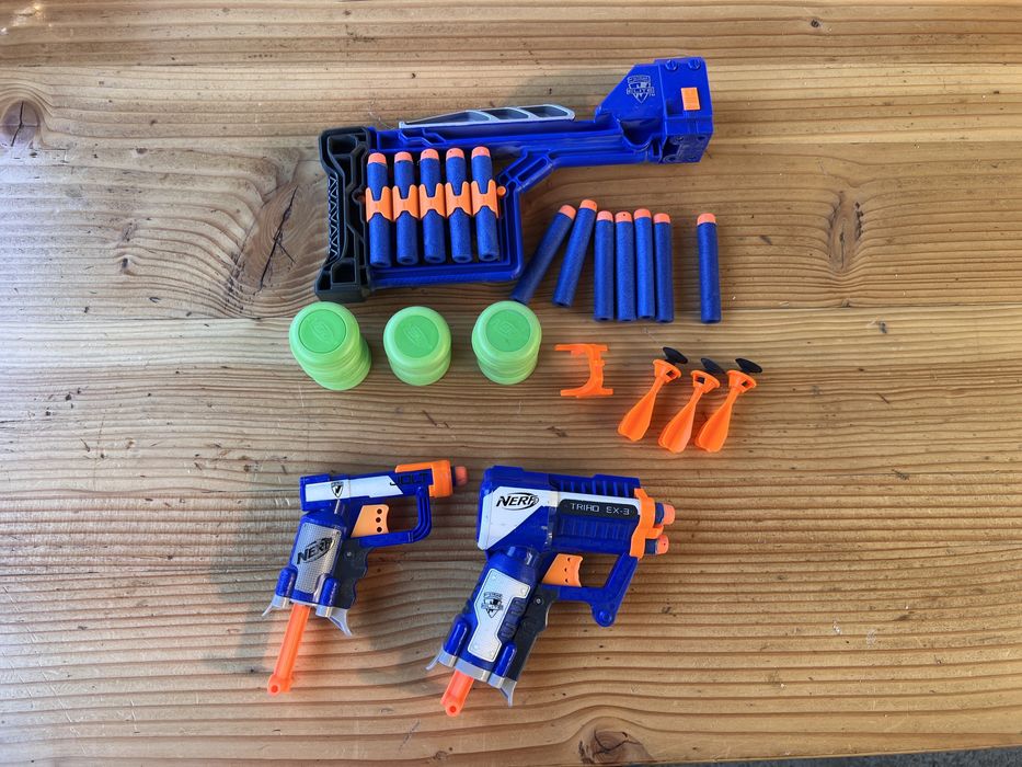 Vand colectie blastere nerf electrice + accesorii