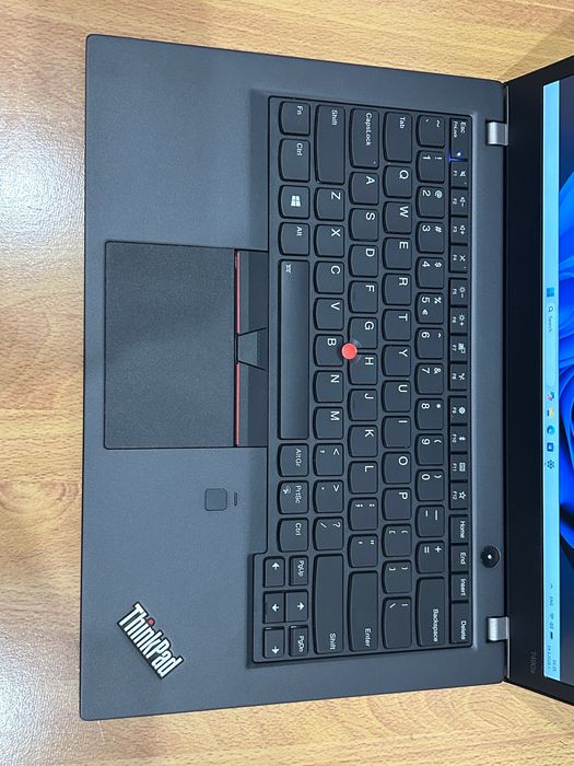 Като нов! Лаптоп Lenovo T480s i7/24GB RAM/512GB с 3 мес. гар.!