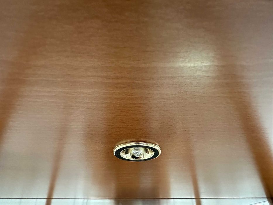 Комплект трапезария Bora – маса + 8 дървени стола + витрина