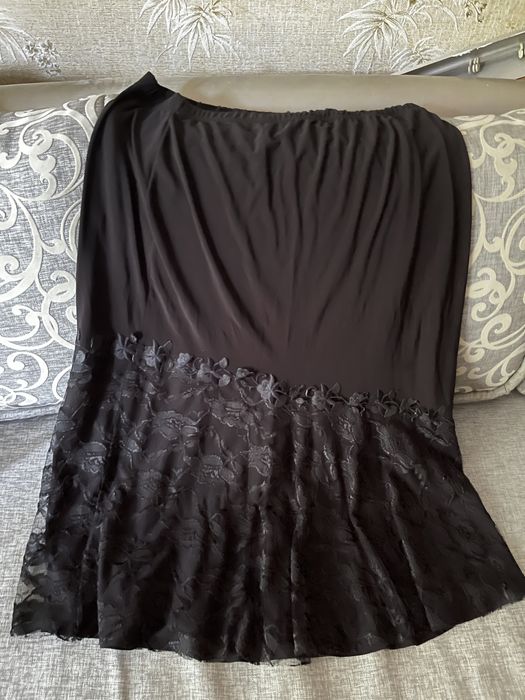 Красивая одежда на женщину, распродажа