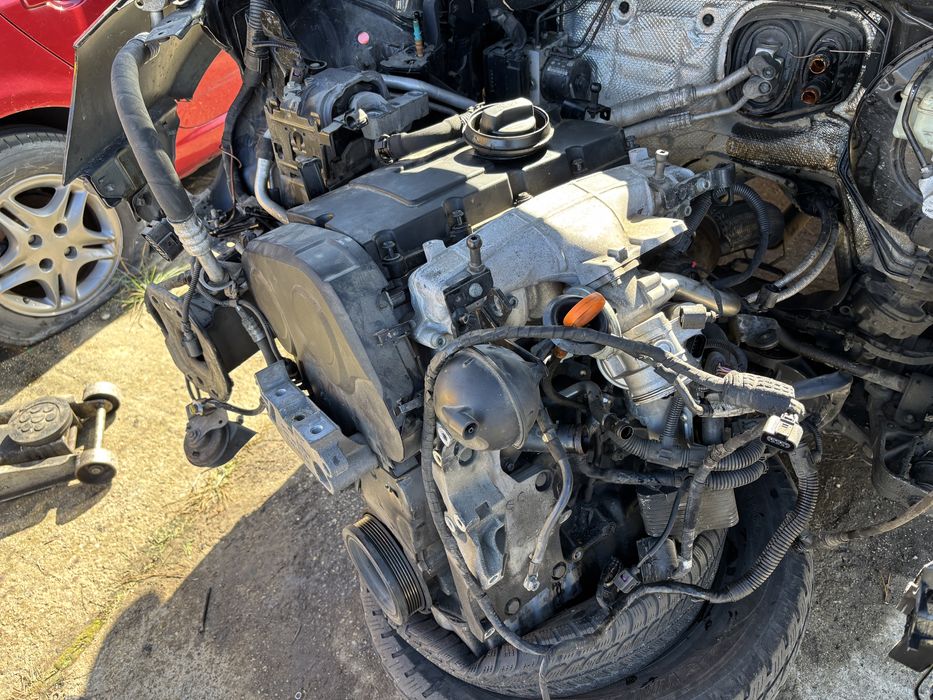 Dezmembrez Golf 5 2.0TDI BKD