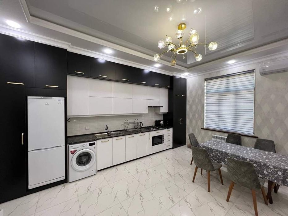 Hovli sotiladi 5.5 sotix