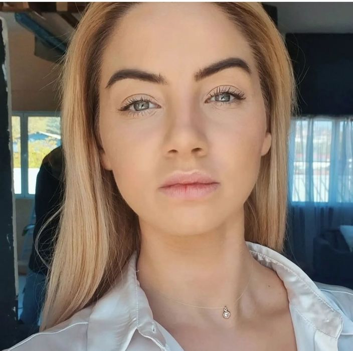 Колиета с Цирконий върху корда