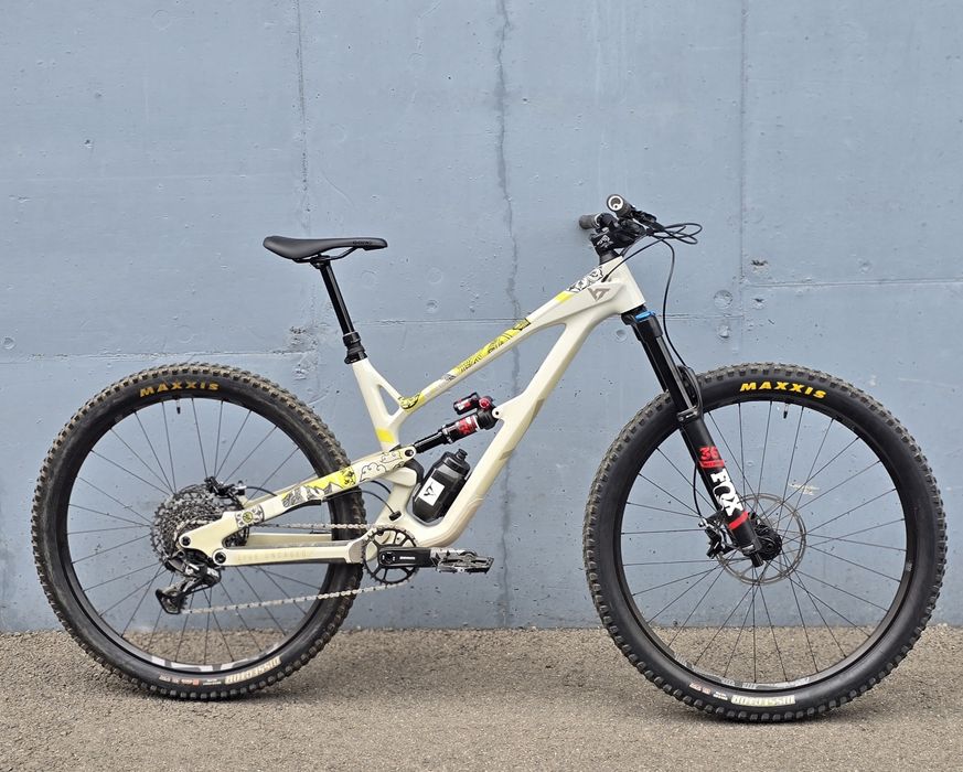 Bicicleta YT Jeffsy Core 2 CF 29, L, din 2021