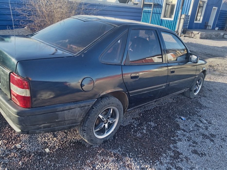 Продам опель вектра а 1.6