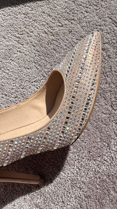 Pantofi bej/nude eleganti cu cristale
