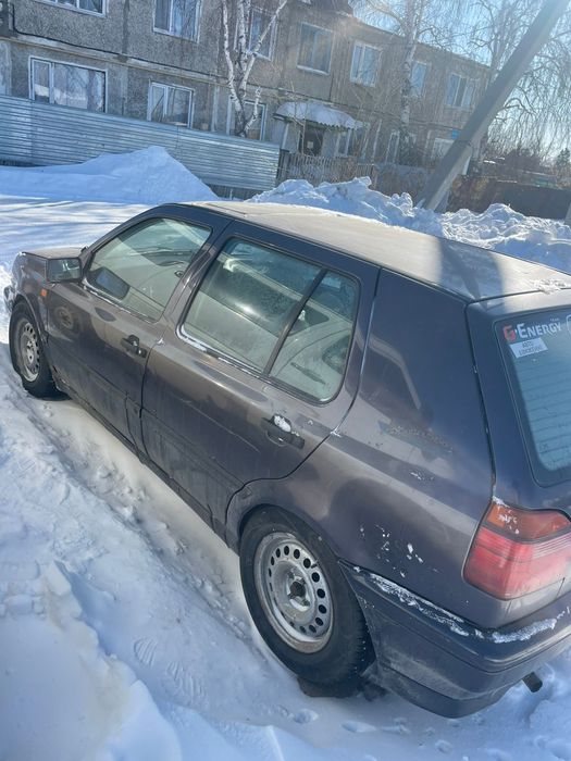 Продам машину Фольксваген гольф 3