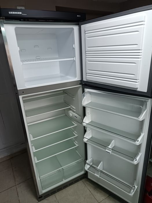 Неработещ хладилник Либхер Премиум