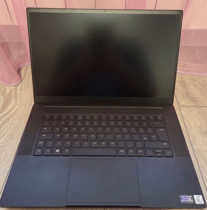 Razer Blade i7 10750H / RTX 3060 / 16GB / 256GB
