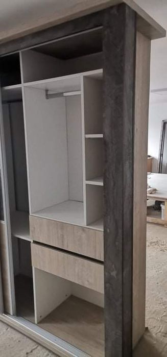 Mobilier la comandă