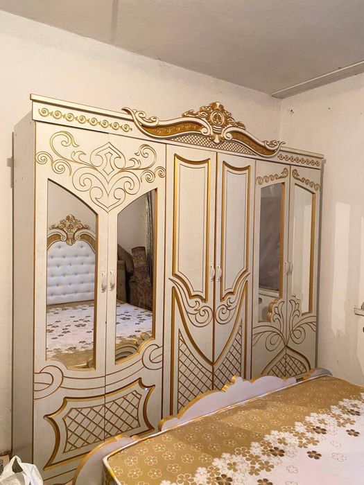 Стенка Спальный Гарнитур Сотилади