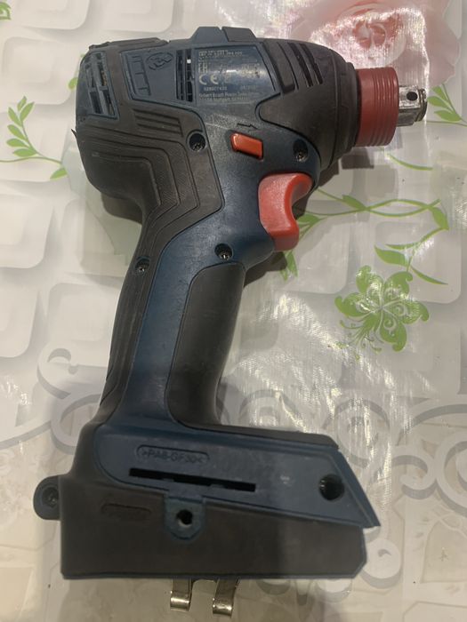 Bosch GDX 18V-200 C/безчетков акумулаторен ударен гайковерт