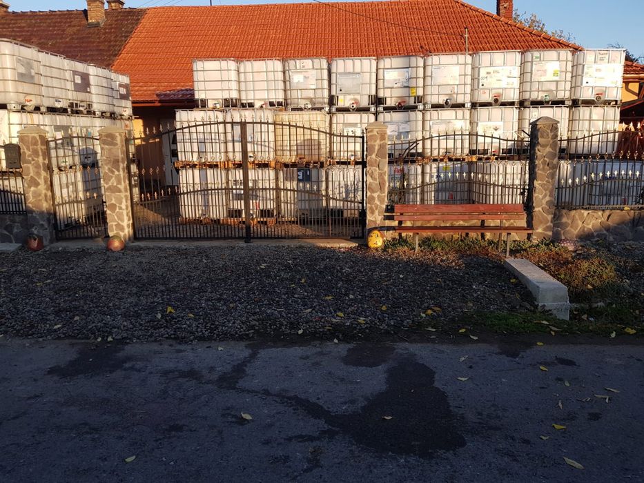 Butoi 1000 litri    bazin   Ibc 1000 l fosa  cub 1000 litri