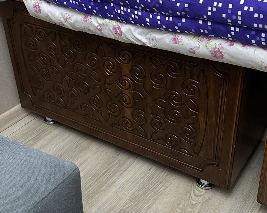 Сандык/сундук.