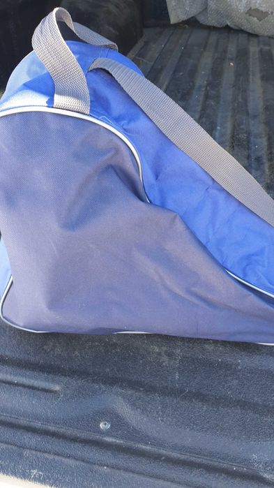 Продам лыжи с ботинками