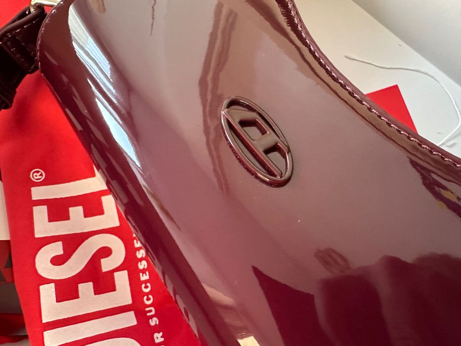 Geanta Diesel noua visiniu