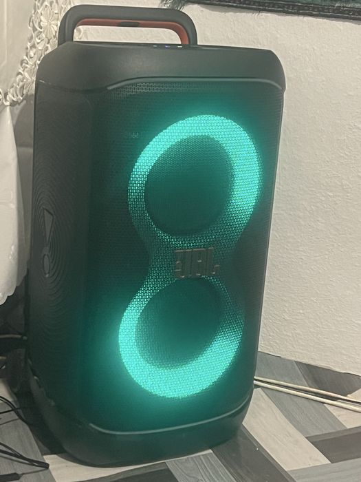 Vand boxa JBL 520 stare impecabila