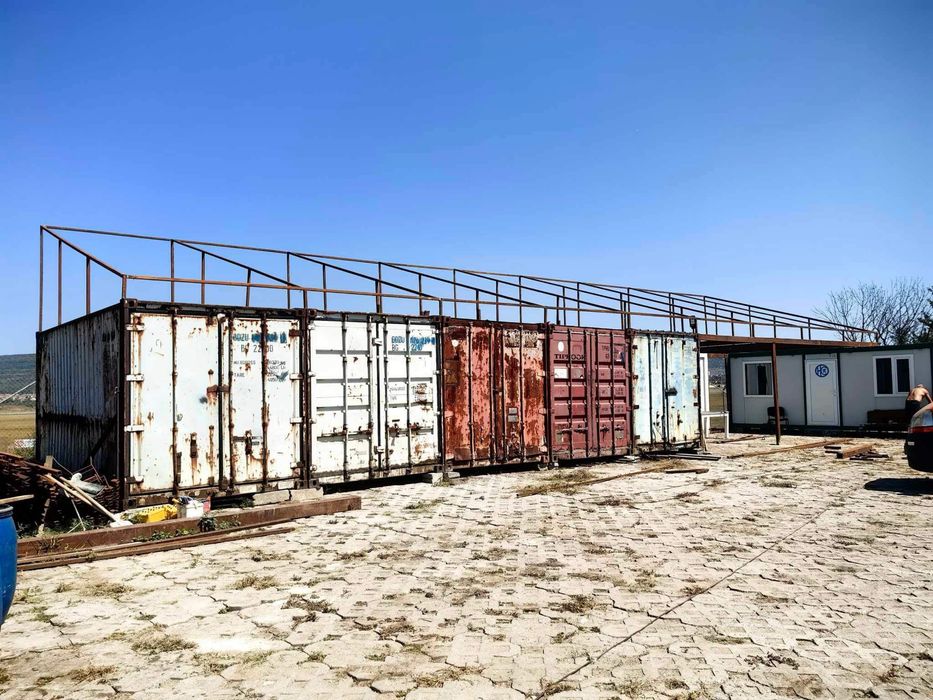 Изработка на метални конструкции - парапети, шахти, врати