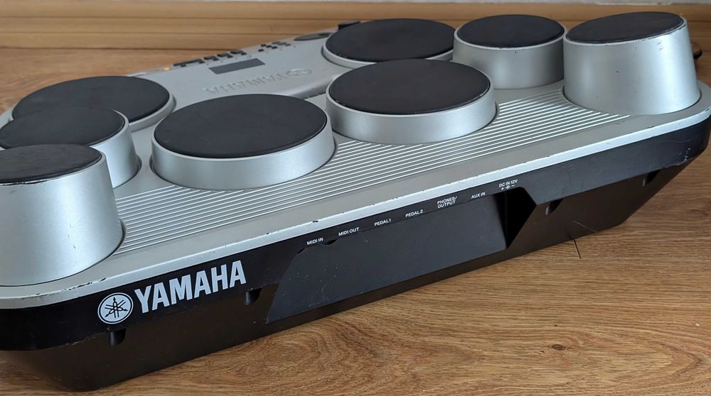 Tobe Yamaha DD65 - Digital Drums , 450 LEi (8-pad digital drum system)