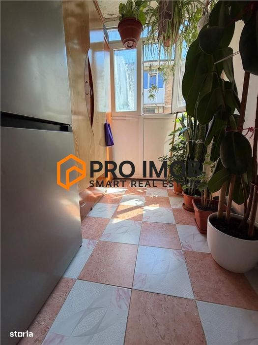 Apartament 4 camere cf 3 semidecomandat zona Micro 5