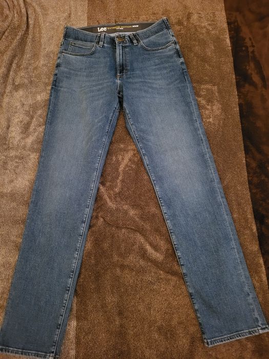 Продам оригинальные джинсы Lee