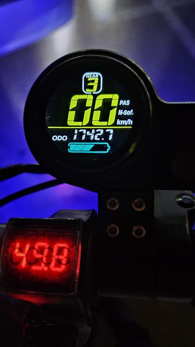 Электросамокат Kugoo Skillmax двух моторный