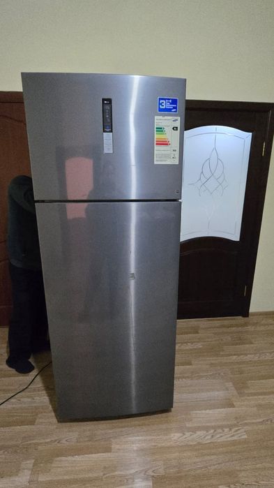 Срочно продам большой холодильник самсунг