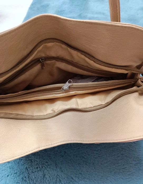 Geanta Tommy Hilfiger originală