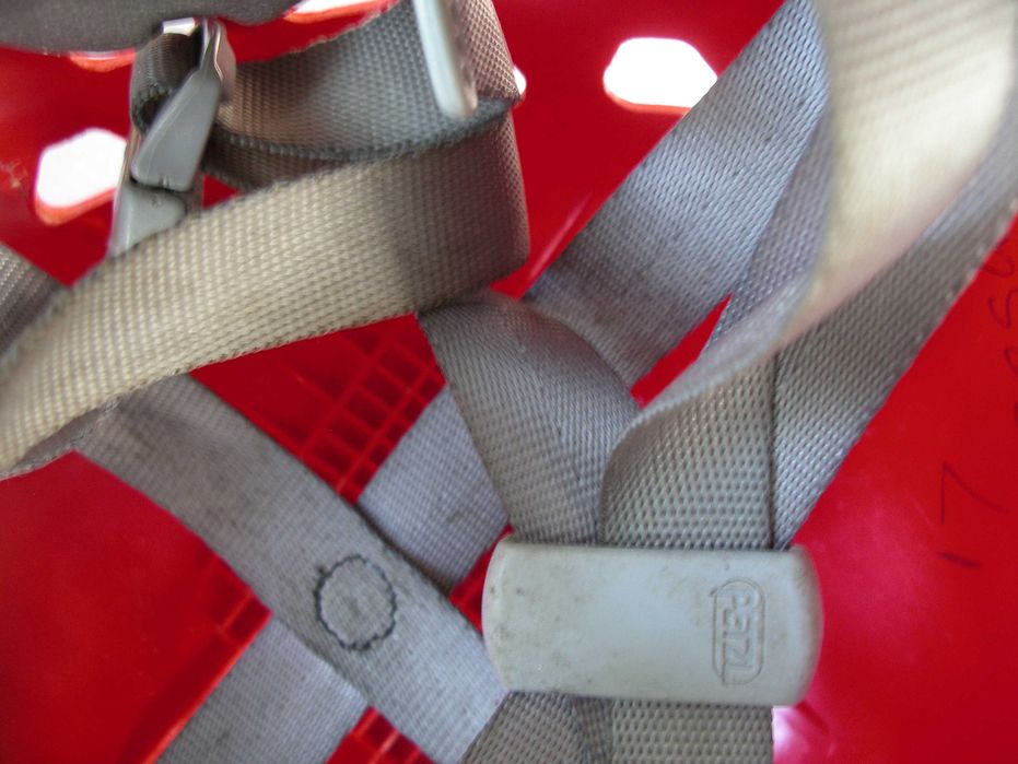 Продавам каски PETZL ECRIN ROCK