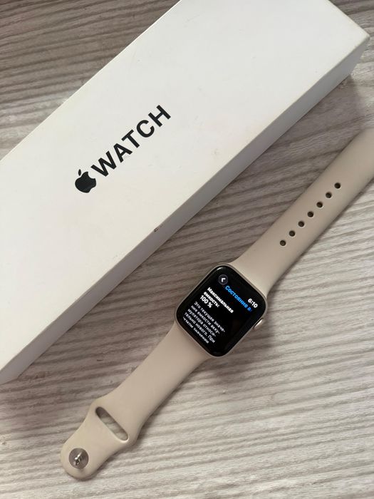 Apple Watch SE (GPS, 2 поколения)