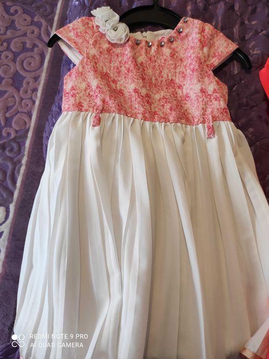 Лот роклички за малка принцеса по 10 лв бр.