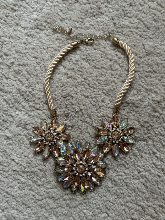 Украшение, ожерелье