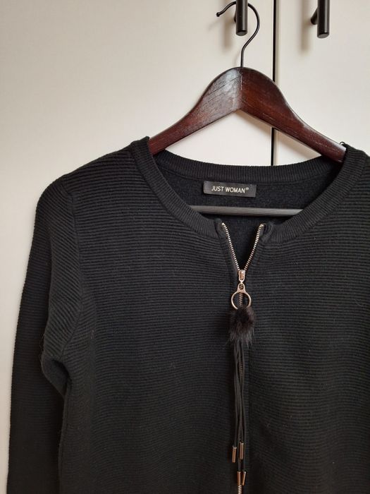 Черна жилетка с цип