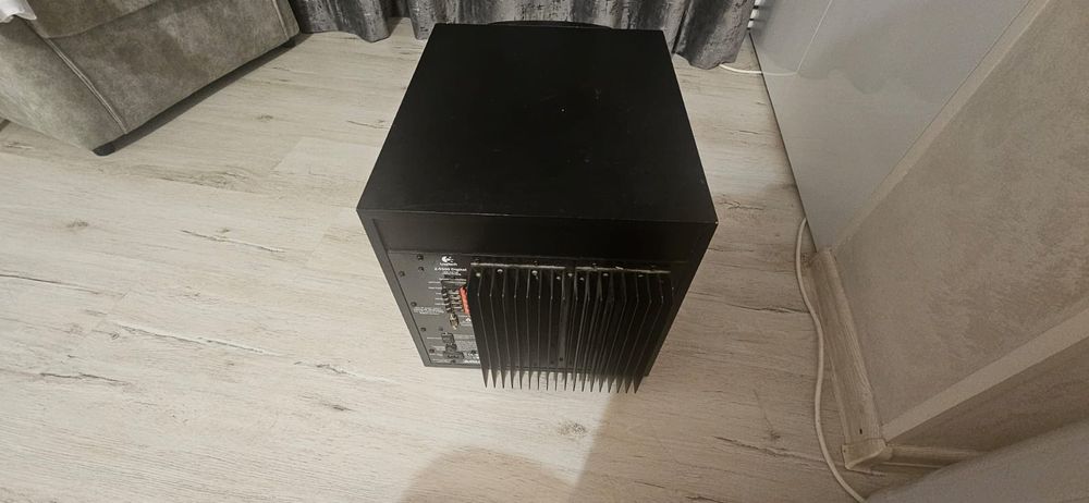 Subwoofer Logitech Z5500