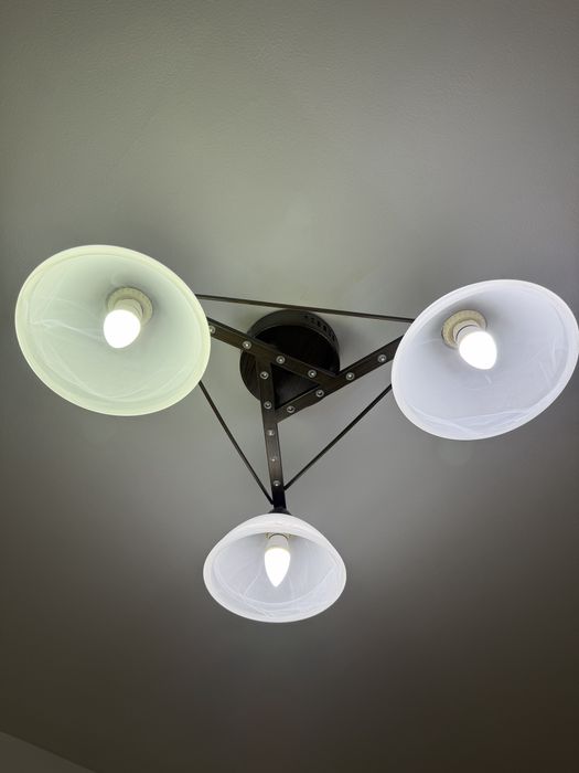 Продается Люстра состояние хорошее, б/у