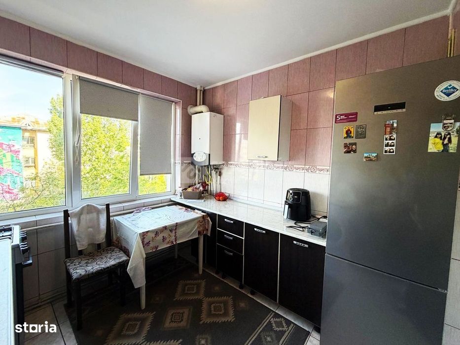 Alexandru cel Bun - Parc, apartament cu 3 camere, etaj 2