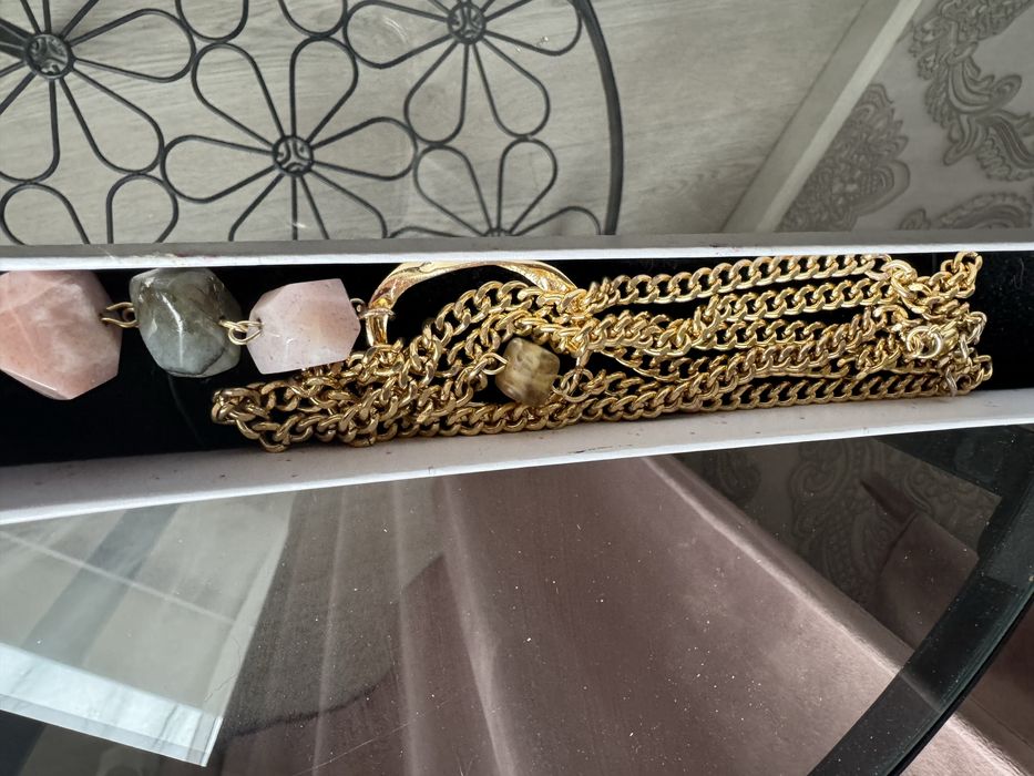 Одерелье с натуральными камнями