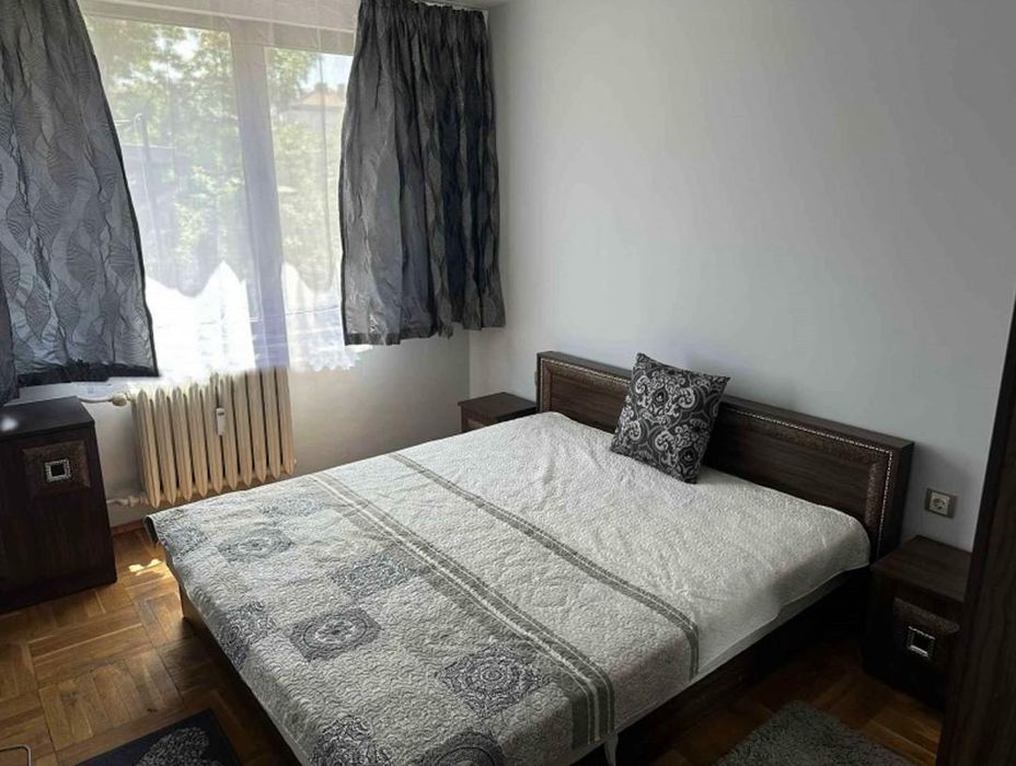 Дава се под наем Тристаен апартамент в София, Център - 58 кв.м за 599 € - Снимка #3