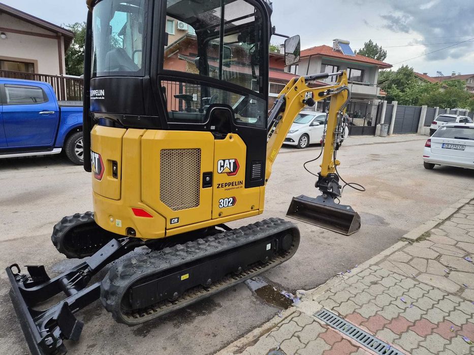 Продавам CAT 302 CR, про. 2022 г., на 29 м/ч