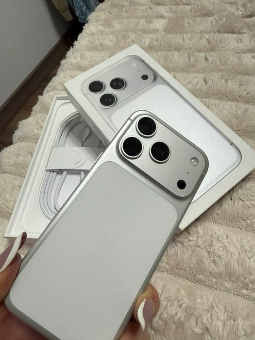Iphone 17pro 256gb silver nou