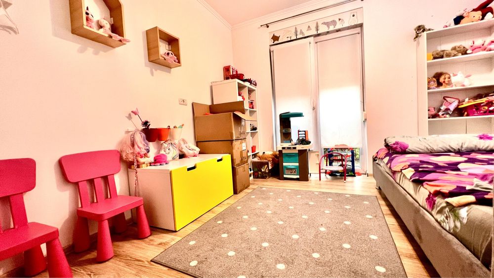 Vand apartament 3 camere Dumbravita