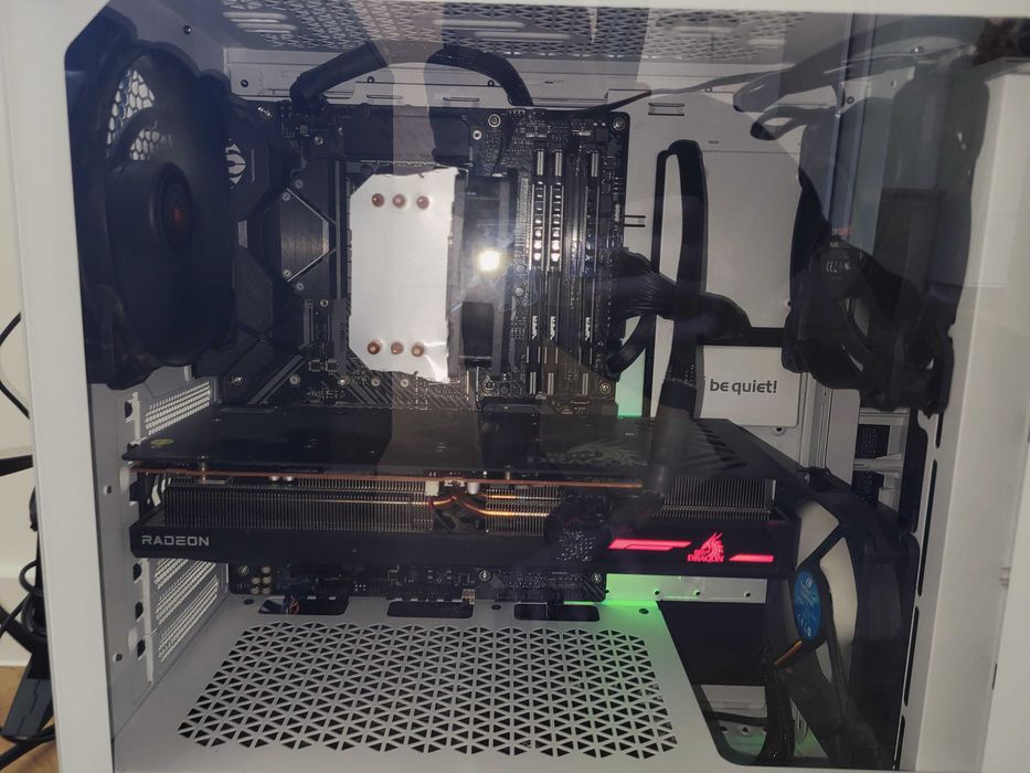 Gaming PC GPU 16GB RX6800 Ryzen 5 5600x 24gb RAM