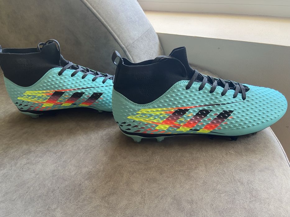 Футболни бутонки