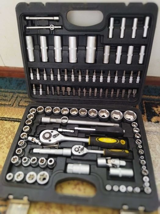 Набор инструментов, ключей.  108 предметов