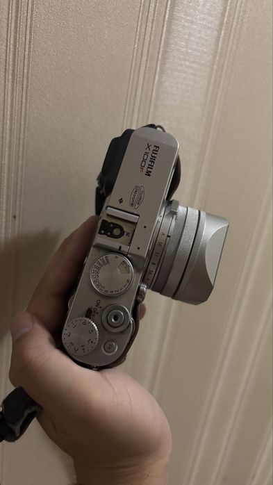 Fujifilm x100f silver