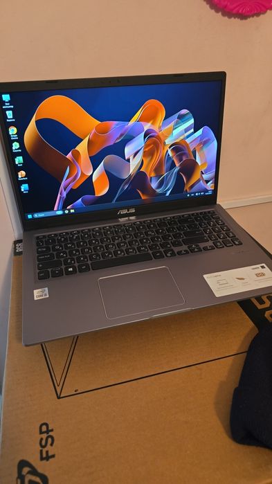 Офисный ноутбук Asus