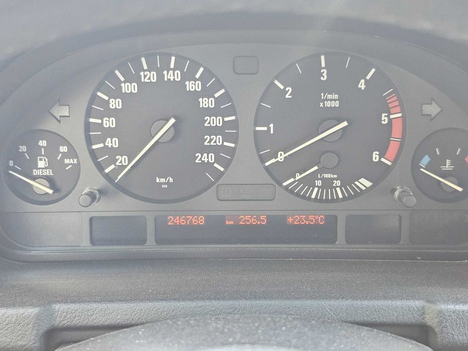 BMW X5 - an fabricatie 2004