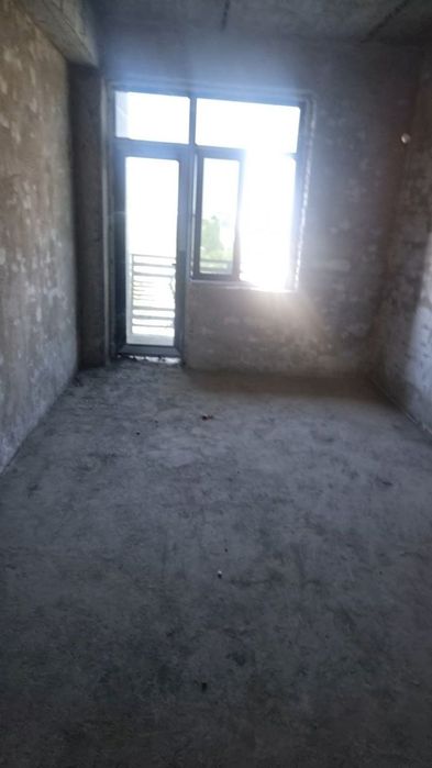 Buxoro shahar 7-mikrorayonda kvartira tez va arzon sotiladi. Oladigan