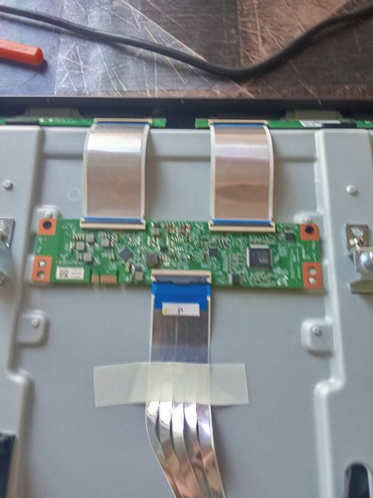 Телевизори "Philips" 50pus 8518 Ambilight и LG 55UR73003LA на части